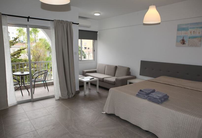 סטודיו סופריור, Polyxeni Hotel Apartments