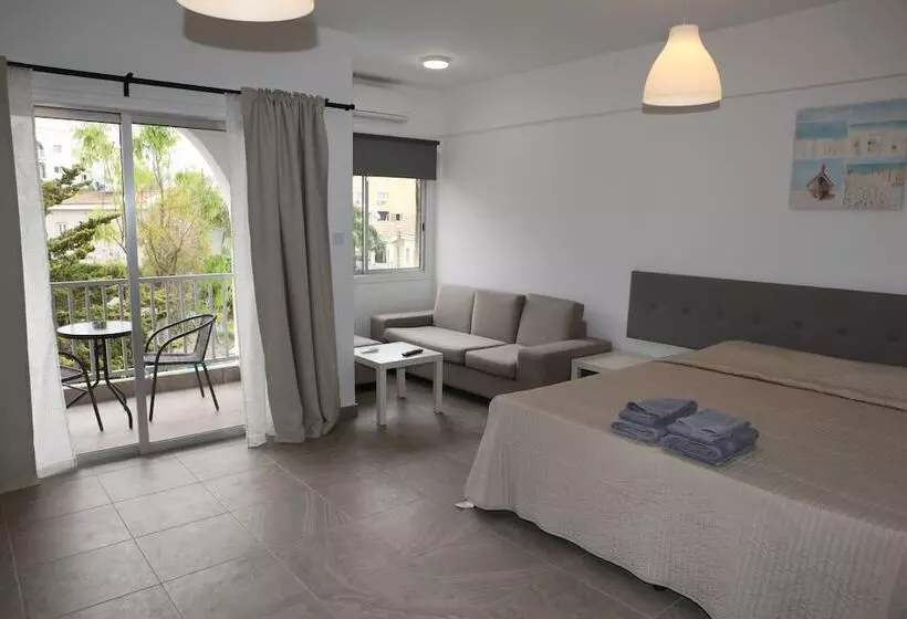 استودیوی سوپریور, Polyxeni Hotel Apartments