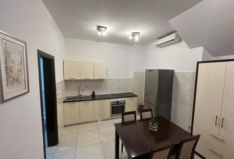 استودیوی استاندارد, Shine Residence