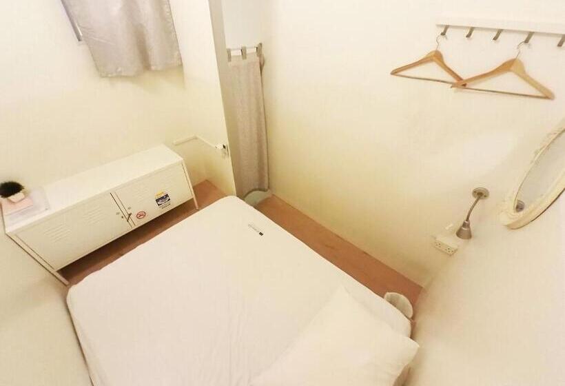 اتاق استاندارد با سرویس بهداشتی مشترک, Blanc Inn   Hostel