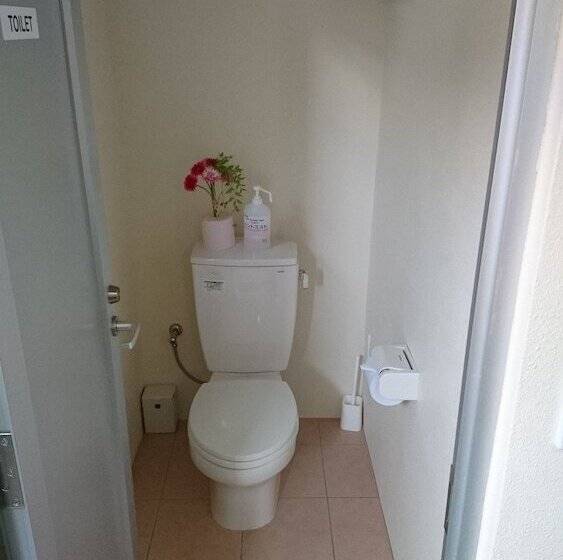 带共用浴室的标准房间, Okinawa Resort