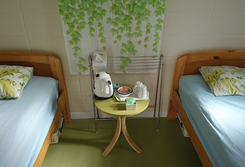 带共用浴室的标准房间, Okinawa Resort