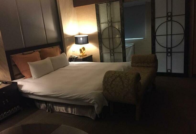 اتاق لوکس, Crystal Business Motel