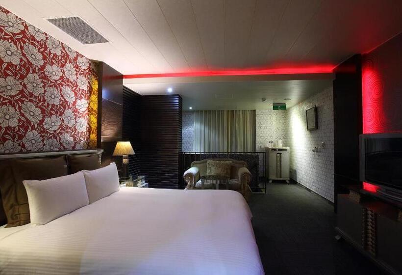 اتاق استاندارد با وان آب گرم, Crystal Business Motel