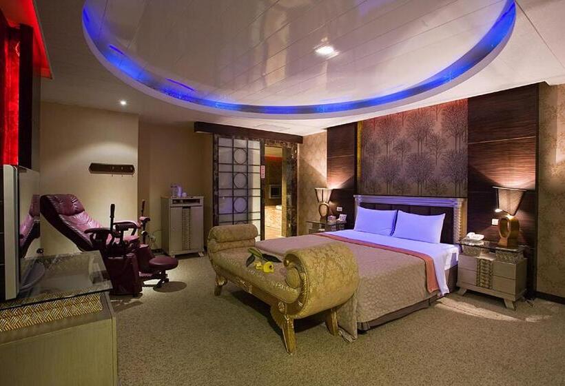 اتاق استاندارد با وان آب گرم, Crystal Business Motel