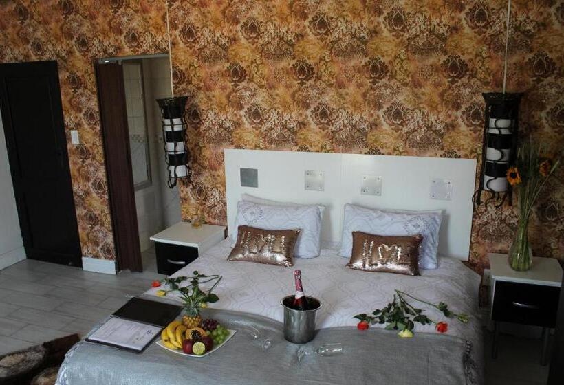 Студия Superior, Africa Paradise