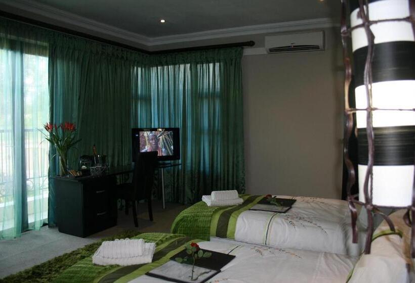 Студия Superior, Africa Paradise