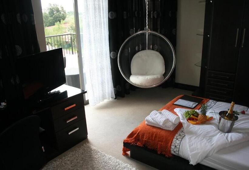 Студия Superior, Africa Paradise