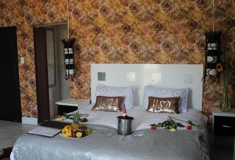 Студия Superior, Africa Paradise