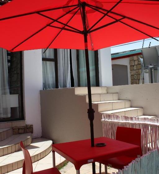 Студия Superior, Africa Paradise