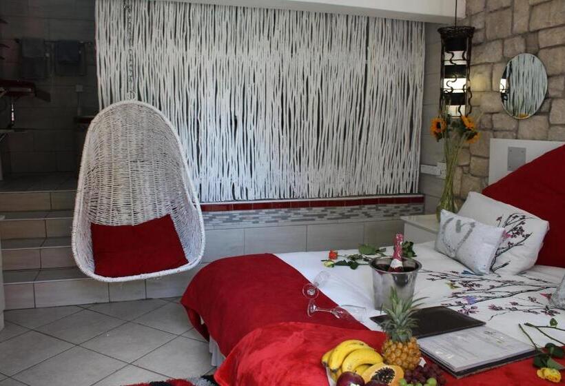 Студия Superior, Africa Paradise