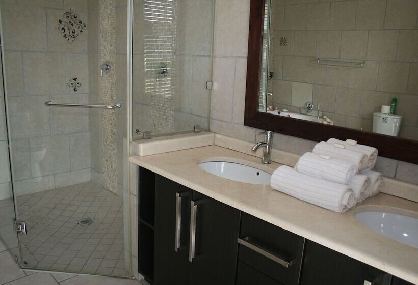 Семейный Номер, Africa Paradise