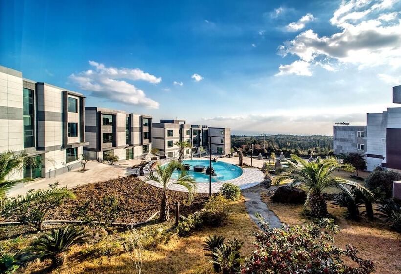 جناح, Donnaekohill Resort