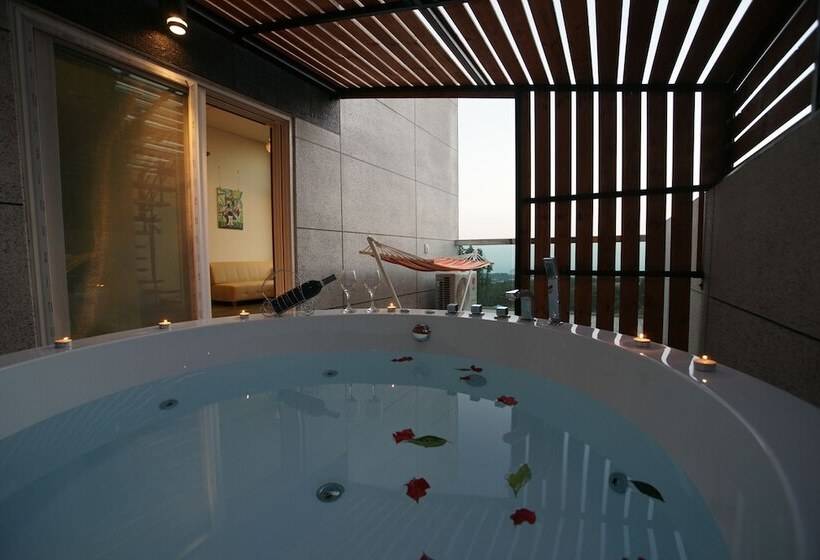 غرفة بريميوم, Donnaekohill Resort