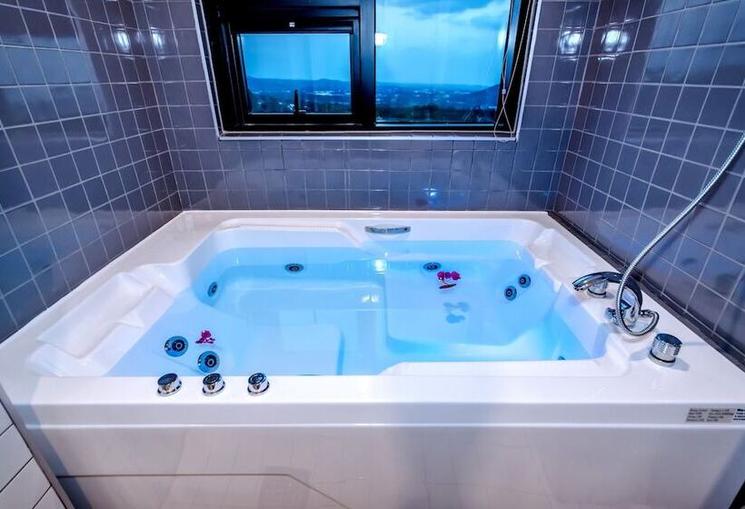 غرفة ديلوكس, Donnaekohill Resort