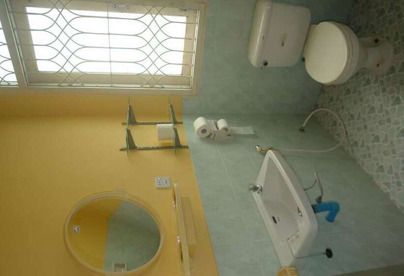Standard Room, Golden Guest Inn