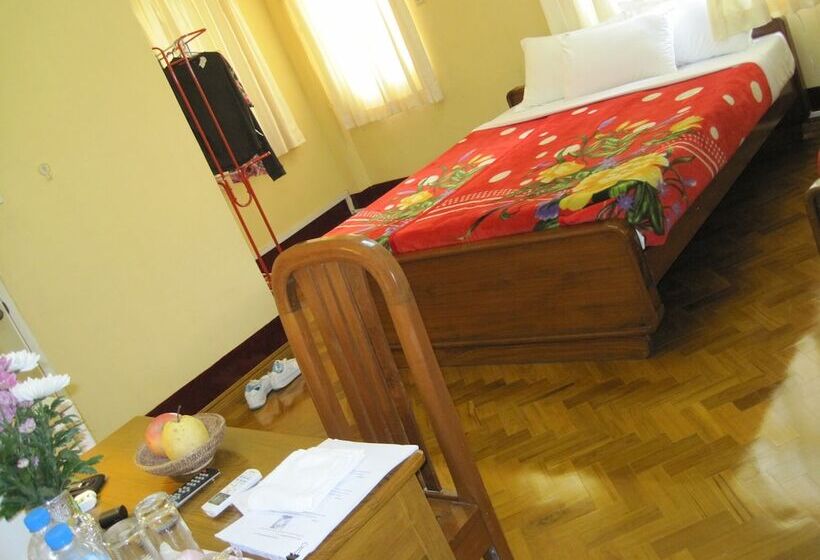 Standard Room, Golden Guest Inn
