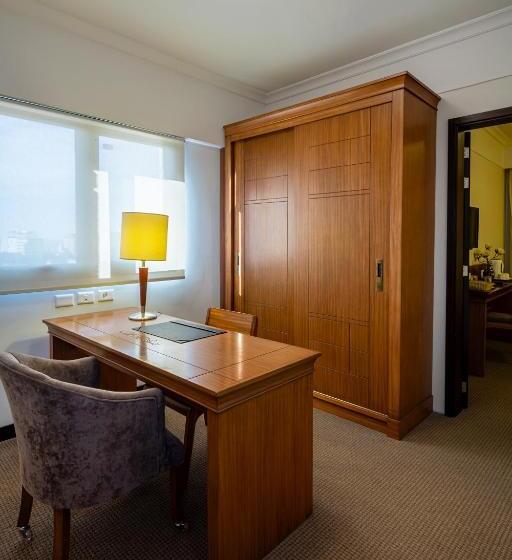 스위트, Laghetto Villa Moura