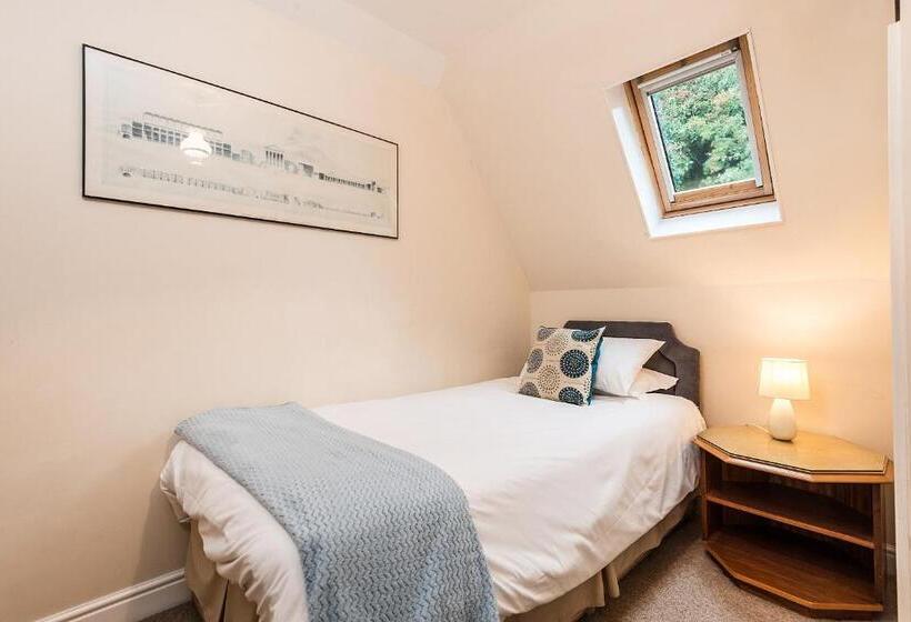 חדר סטנדרט לשלושה, The Well Guesthouse