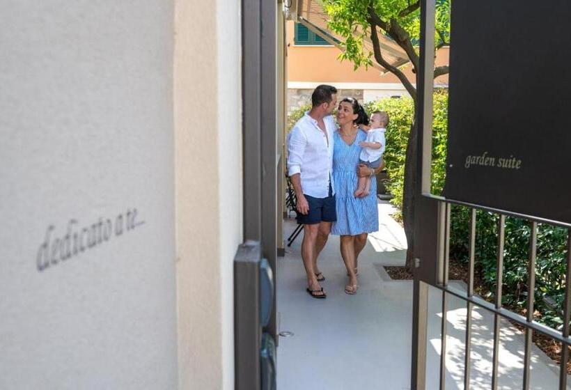 جناح ديلوكس, Zurigo