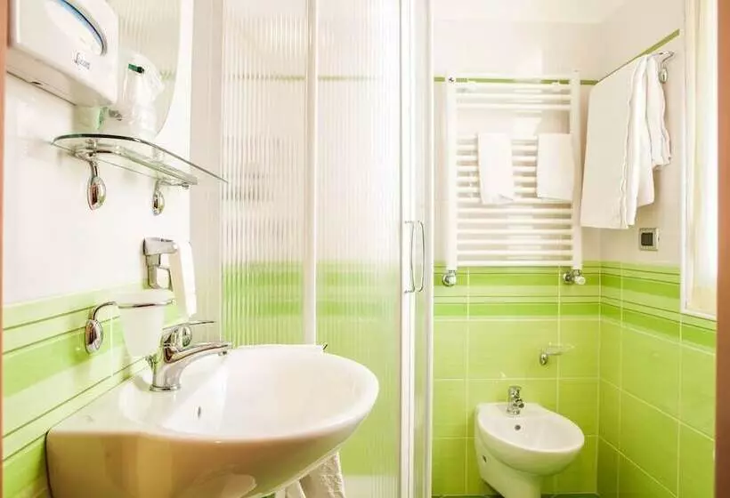 Standard Yhden Hengen Huone, Zurigo