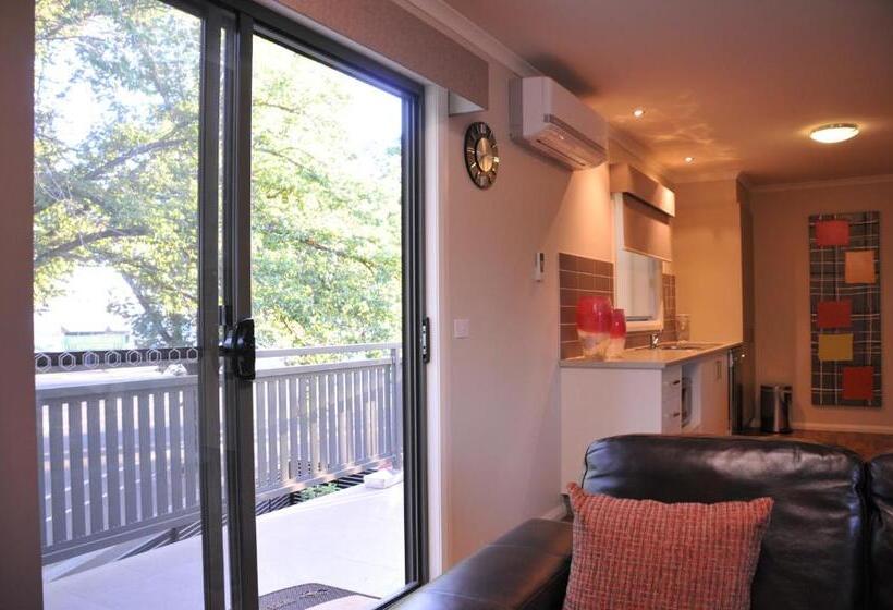 Апартаменты 2 Спальни, National Hotel Complex Bendigo