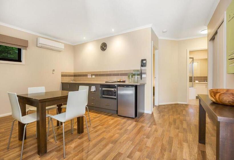 スタンダードスタジオ, National Hotel Complex Bendigo