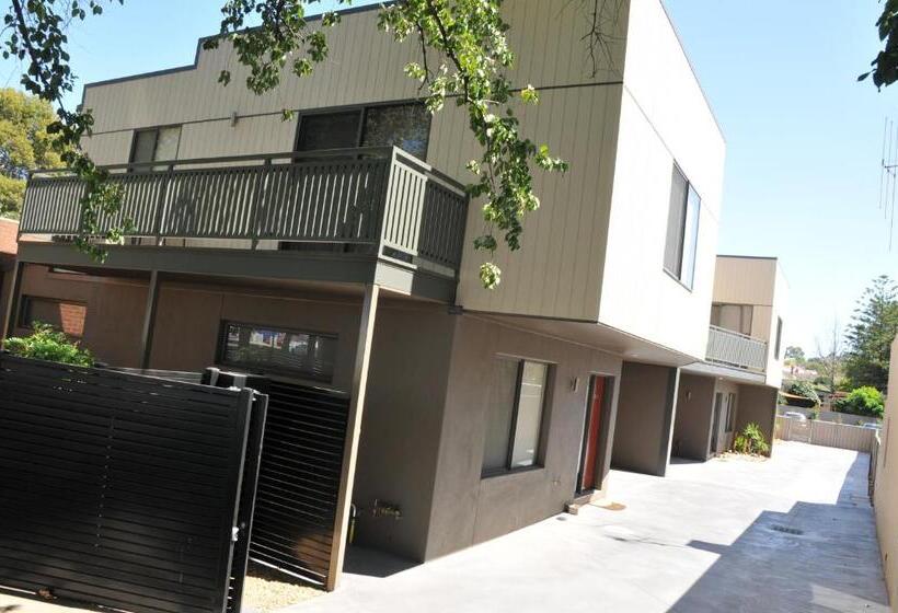 Студия Стандарт, National Hotel Complex Bendigo