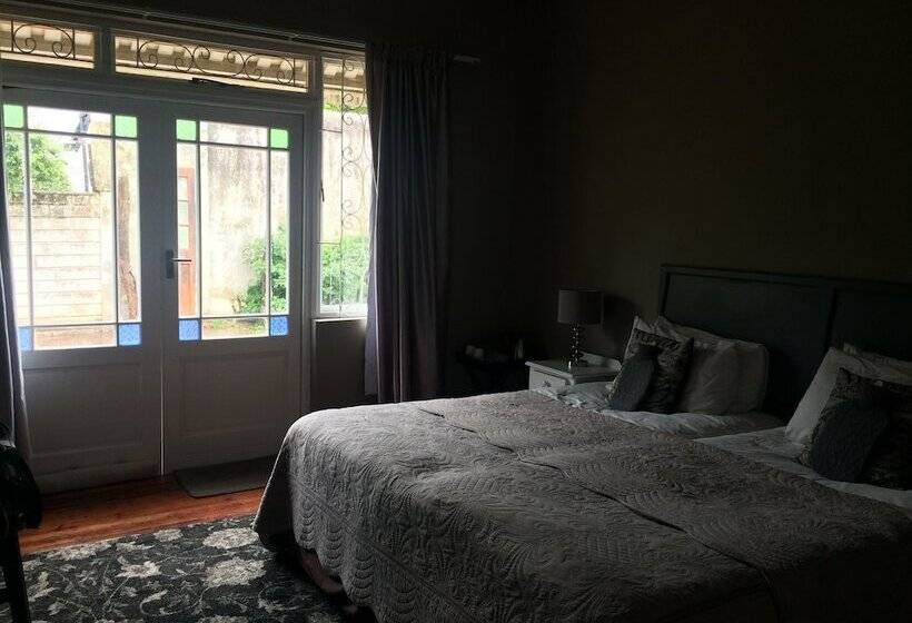 스탠다드 룸, 30 On Oatlands Road