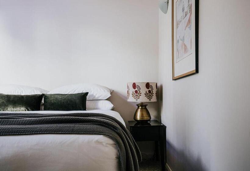 Апартаменты 2 Спальни, Albert Hotel Daylesford