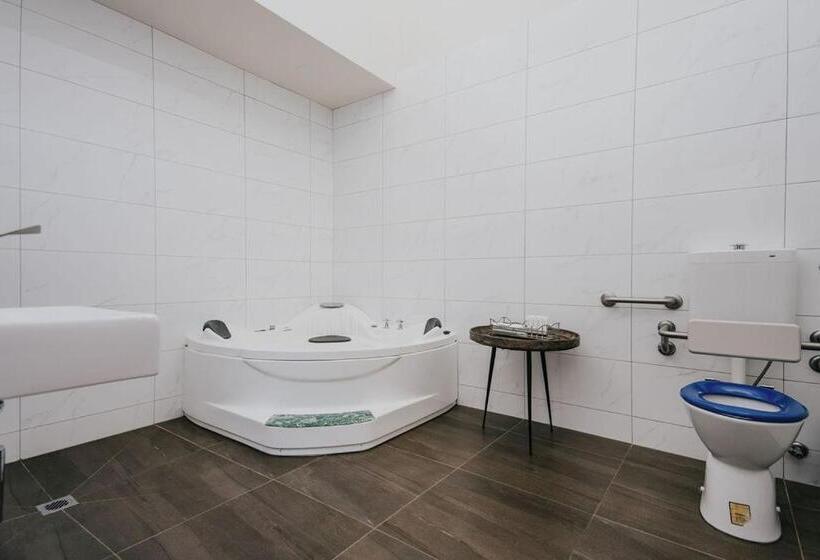 Апартаменты 1 Спальня, Albert Hotel Daylesford