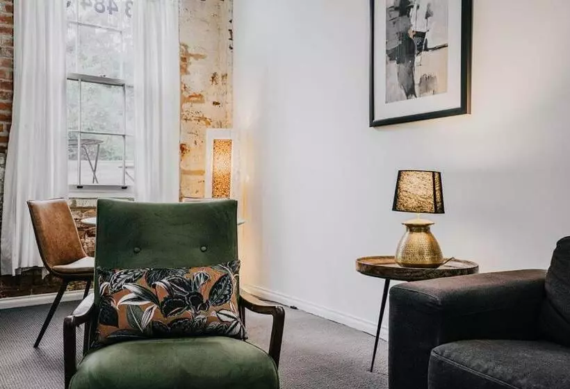 スイート, Albert Hotel Daylesford
