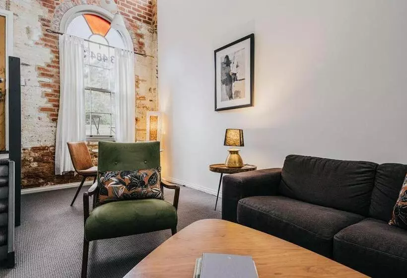 スイート, Albert Hotel Daylesford