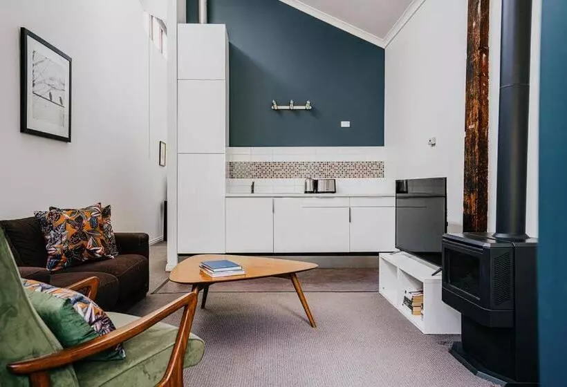 スイート, Albert Hotel Daylesford