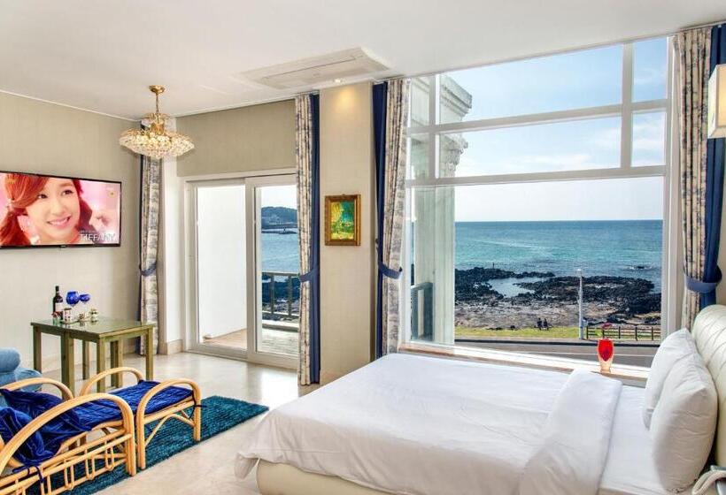 バルコニー付きデラックスルーム, Whitehouse