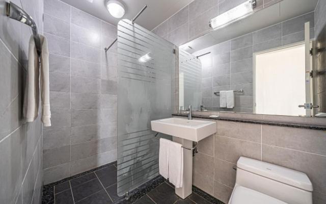 バルコニー付きデラックスルーム, Whitehouse