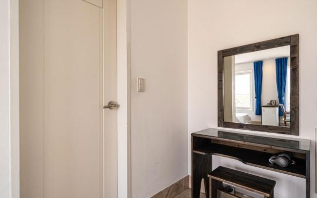 マウンテンビューデラックスルーム, Whitehouse