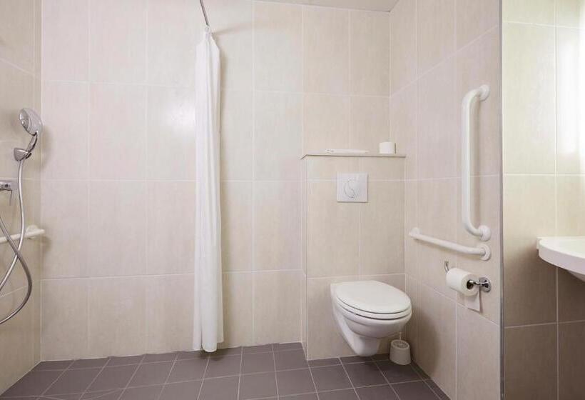 غرفة قياسية لذوى الاحتياجات الخاصة, B&b Hotel Lyon Grand Stade Meyzieu