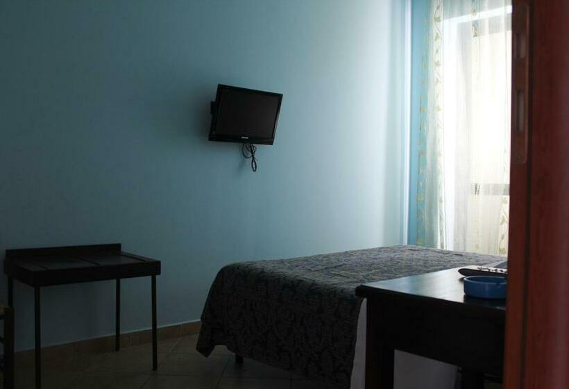 スタンダードシングルルーム, 106