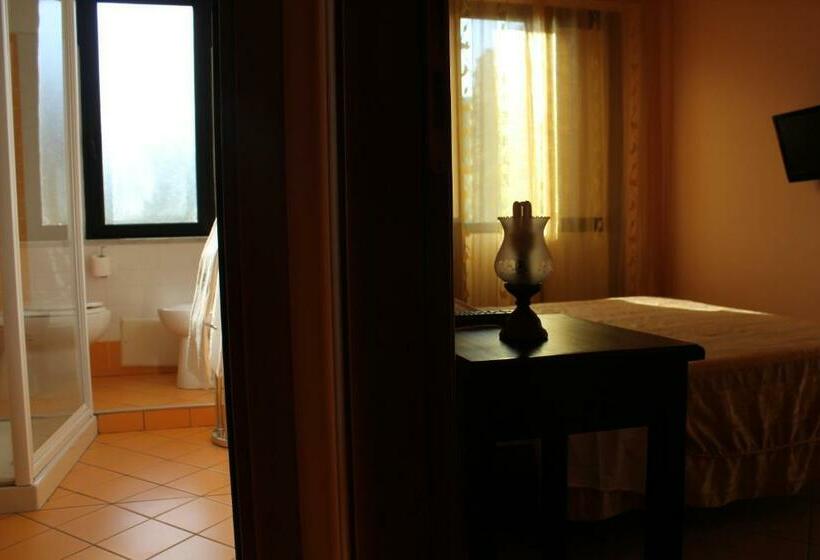 スタンダードシングルルーム, 106