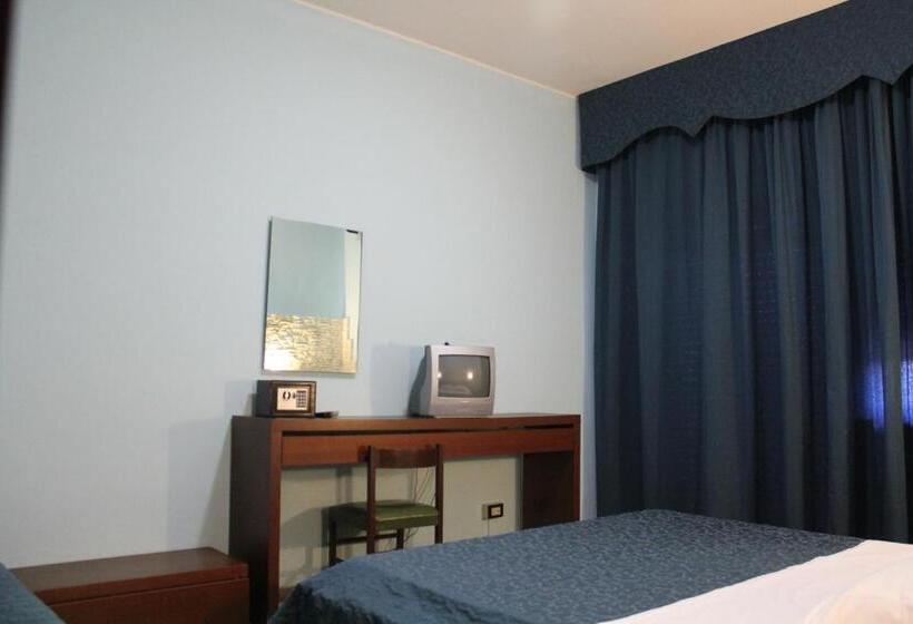 オーシャンビュースタンダードルームバルコニー付き, 106