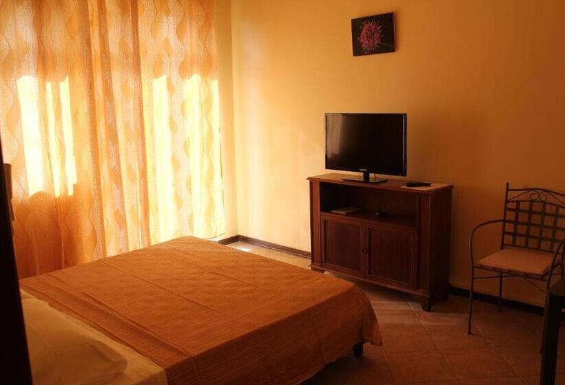 庭の見えるバルコニー月スタンダードルーム, 106