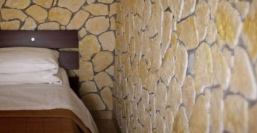 スタンダードルーム, 106