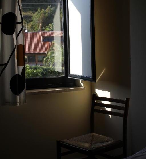 デラックスルーム, 106