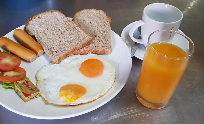 Ekonomik Oda, Aow Leuk Grand Hill