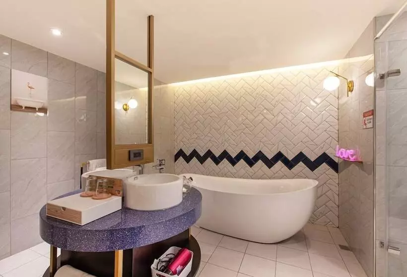 اتاق لوکس, Lilai Travel   Lilia Motel