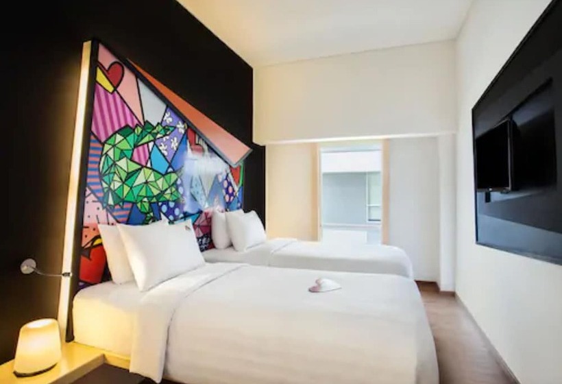 Номер Стандарт, Maxonehotels At Tidar Surabaya