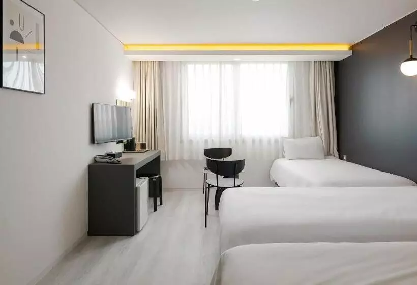 Standard Kolmen Hengen Huone, Pampas Hotel Jeju