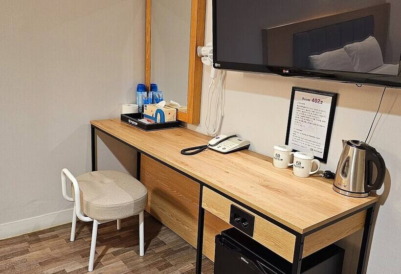 חדר ביזנס, Pungnam Family