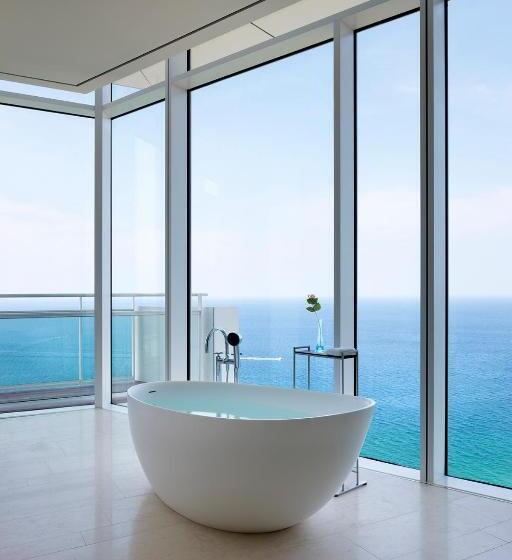 Suite with Pool, Seamarq